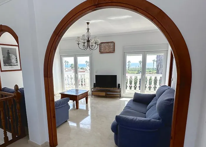 Nice House Next To Sotogrande Port And Marina